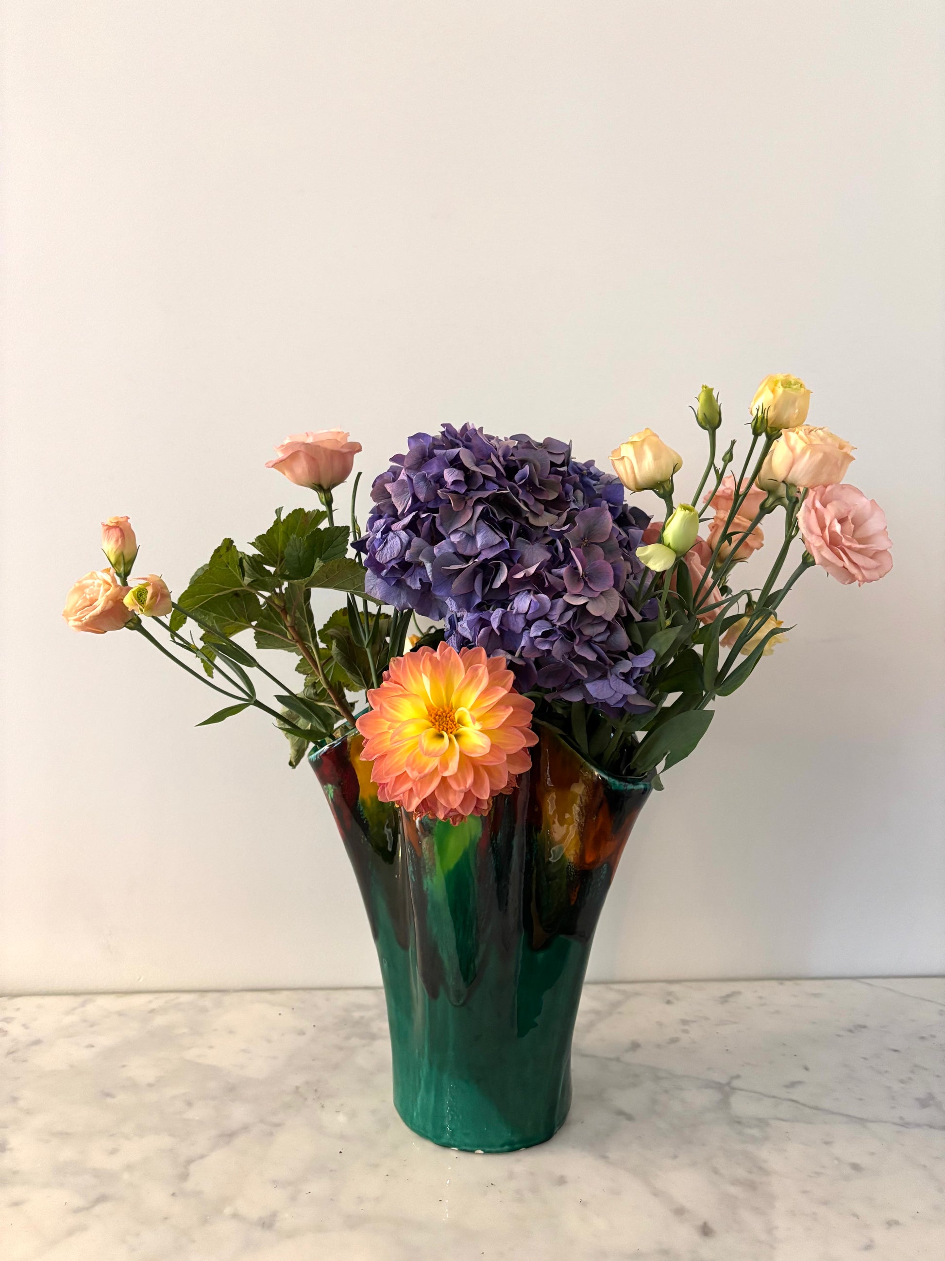 Vallauris, vase mouchoir en céramique émaillée