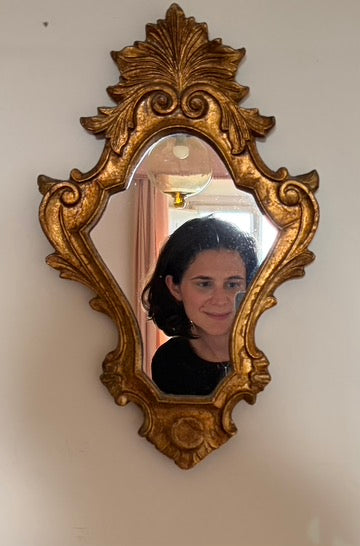 Deux petits miroirs dorés