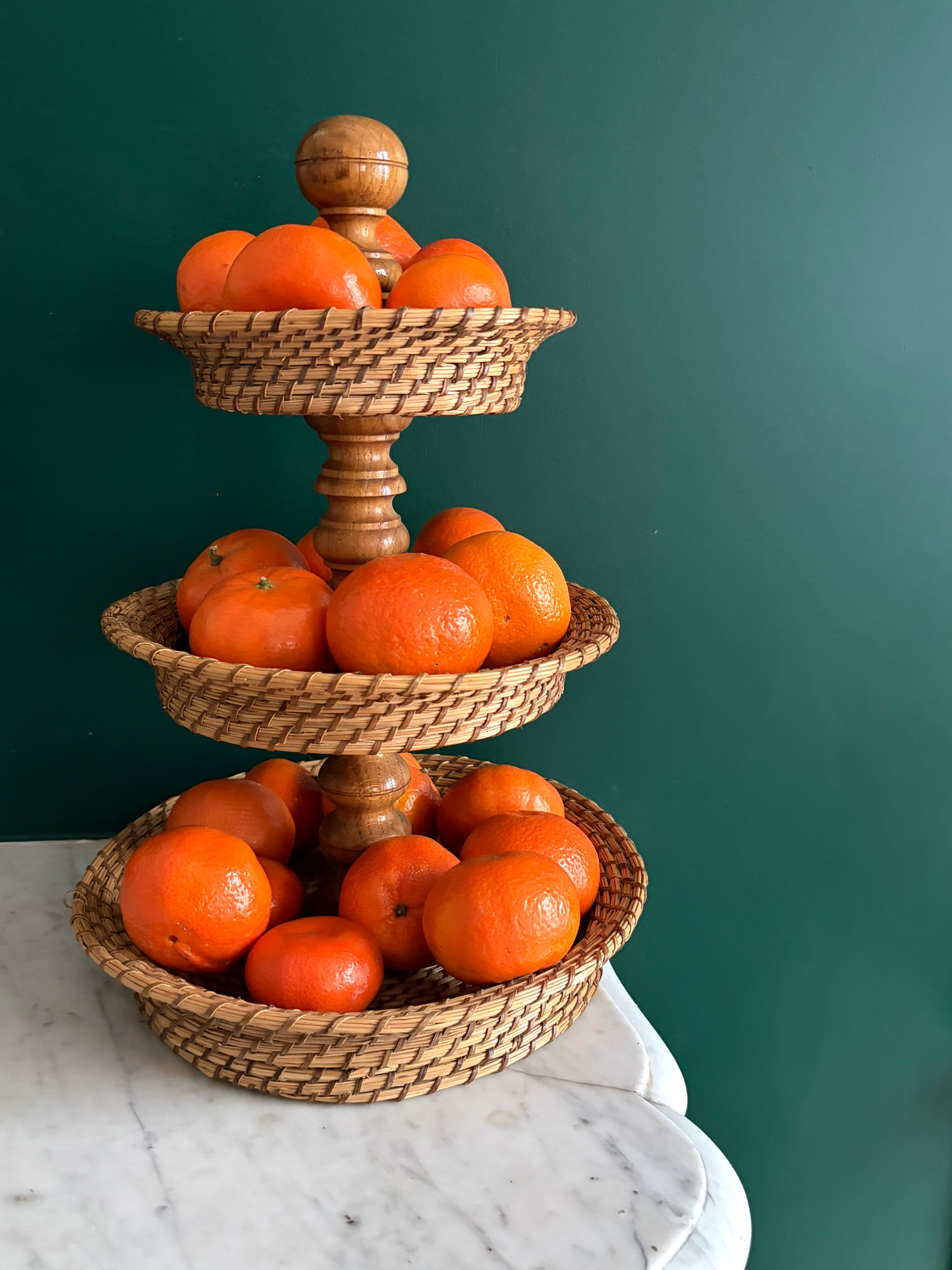 Présentoir à fruits en rotin