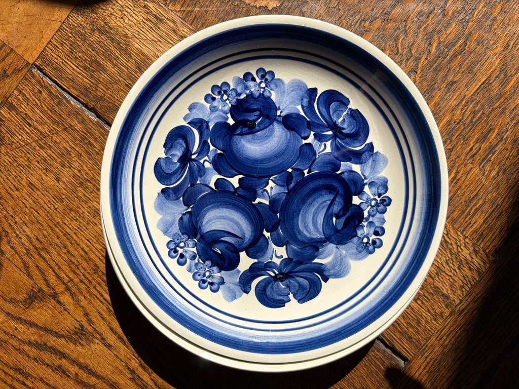 Assiettes peintes à la main