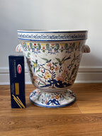 Rouen, Grand pot peint à la main