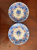 Paire d'assiettes peintes à la main
