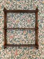 Etagère murale à trois étages