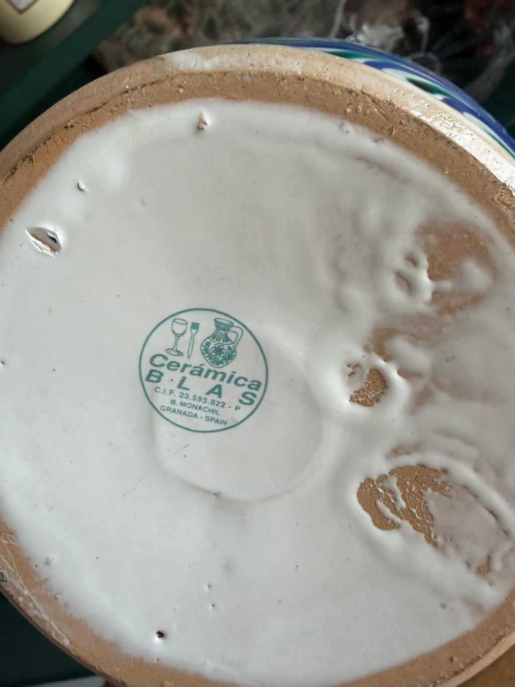 Grenade, pot à couvercle en faience