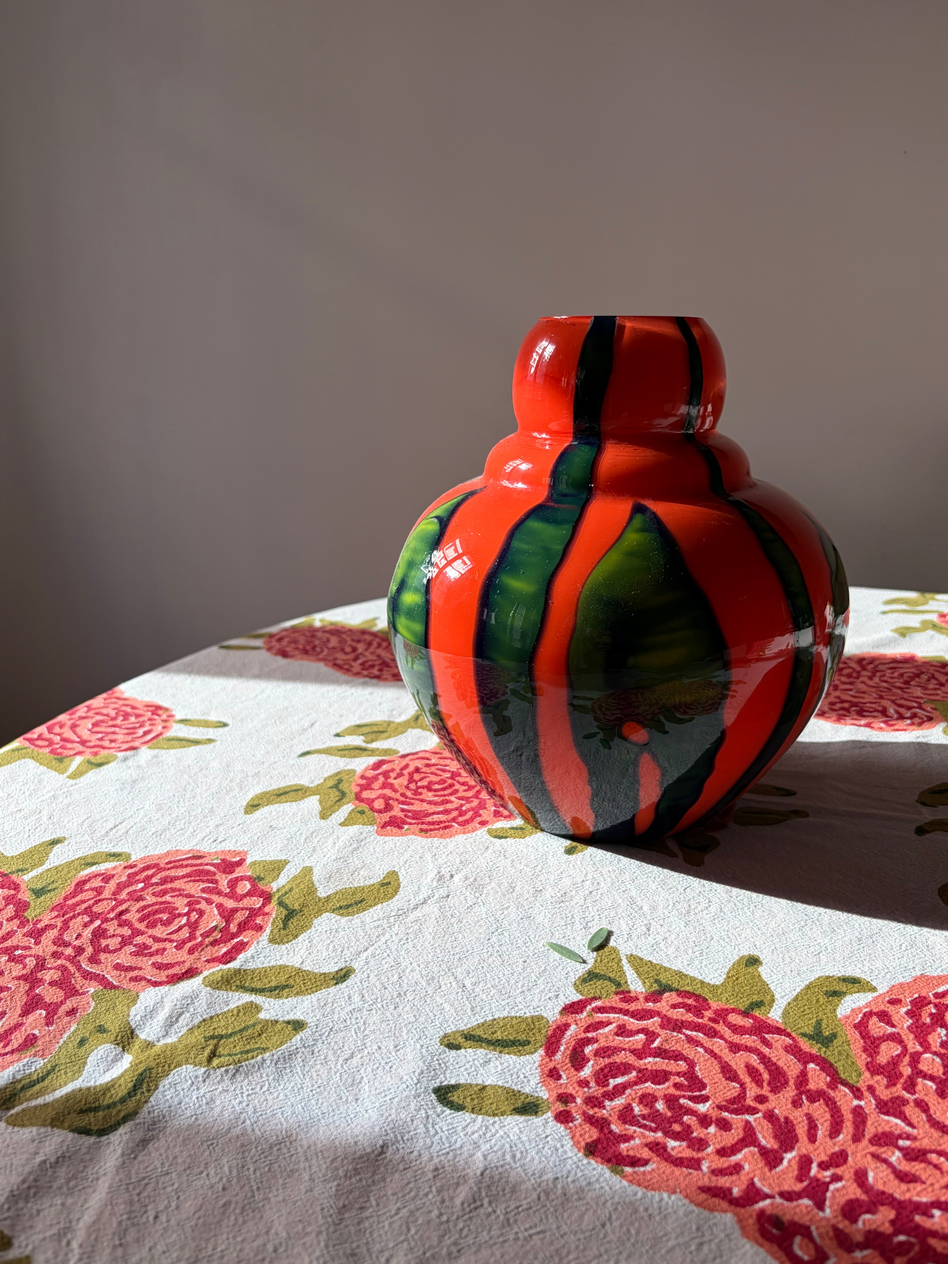 Vase bicolore en verre