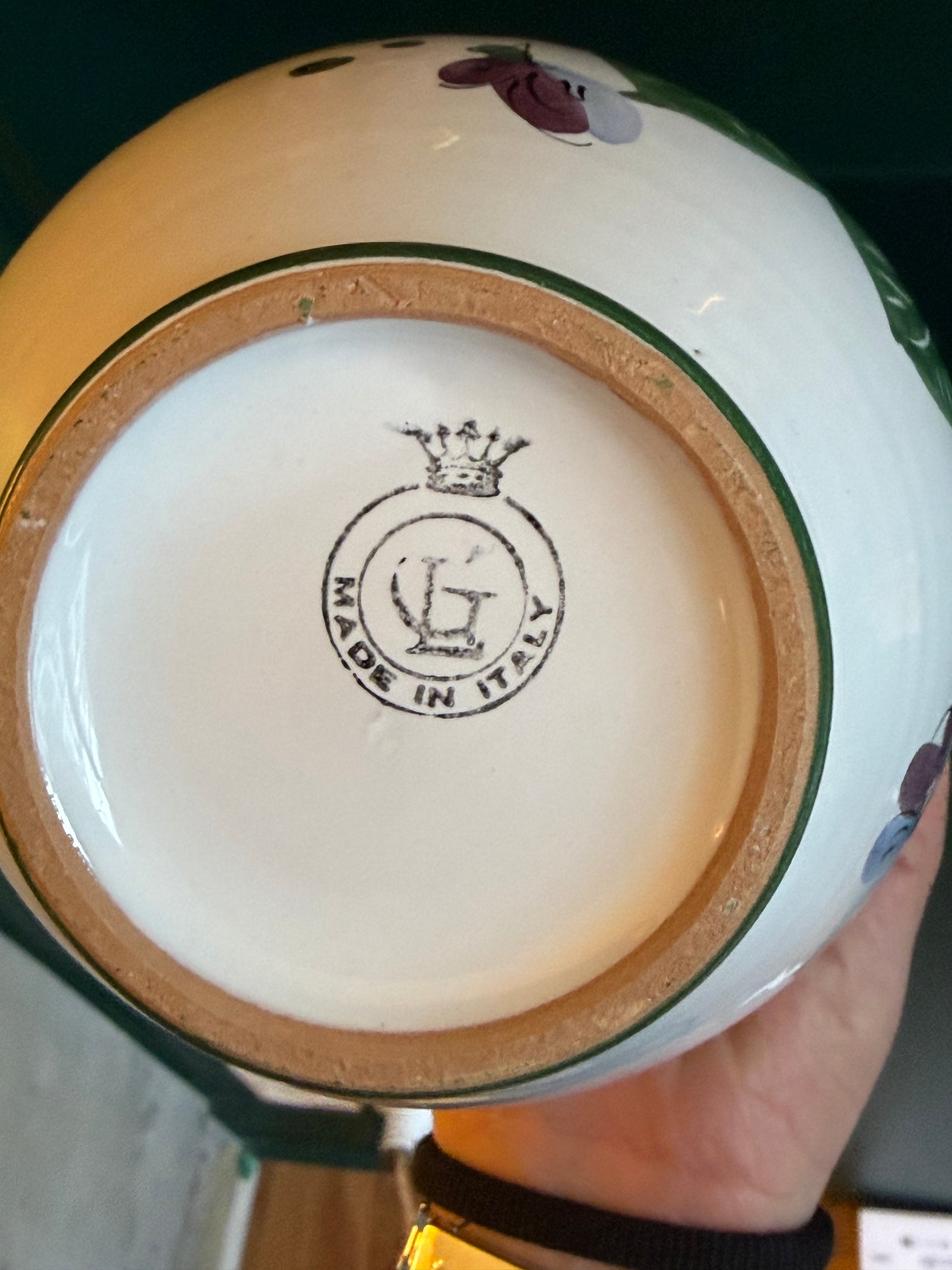 Petit vase peint à la main