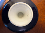 Sèvres, coupe sur piédouche en porcelaine
