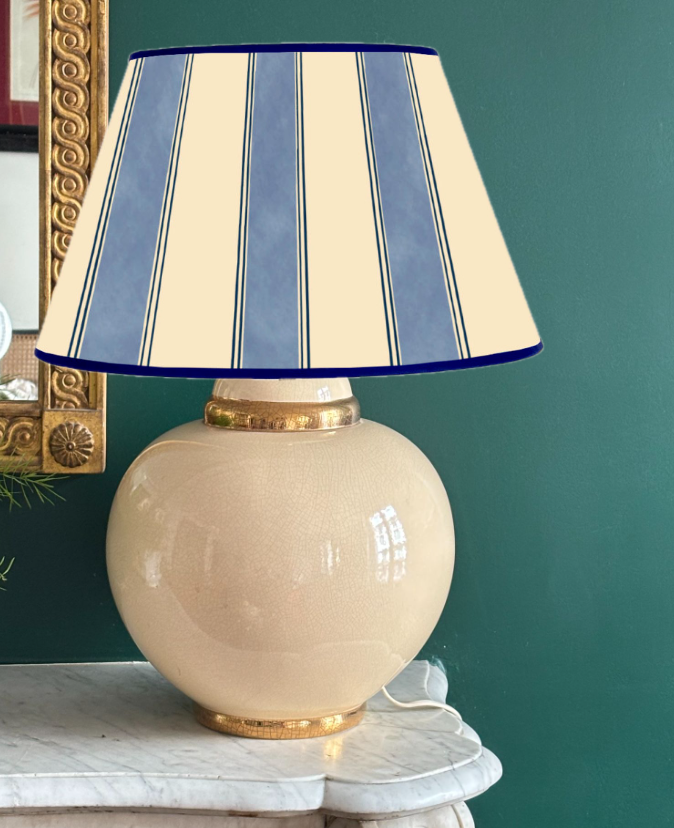 Kostka, pied de lampe